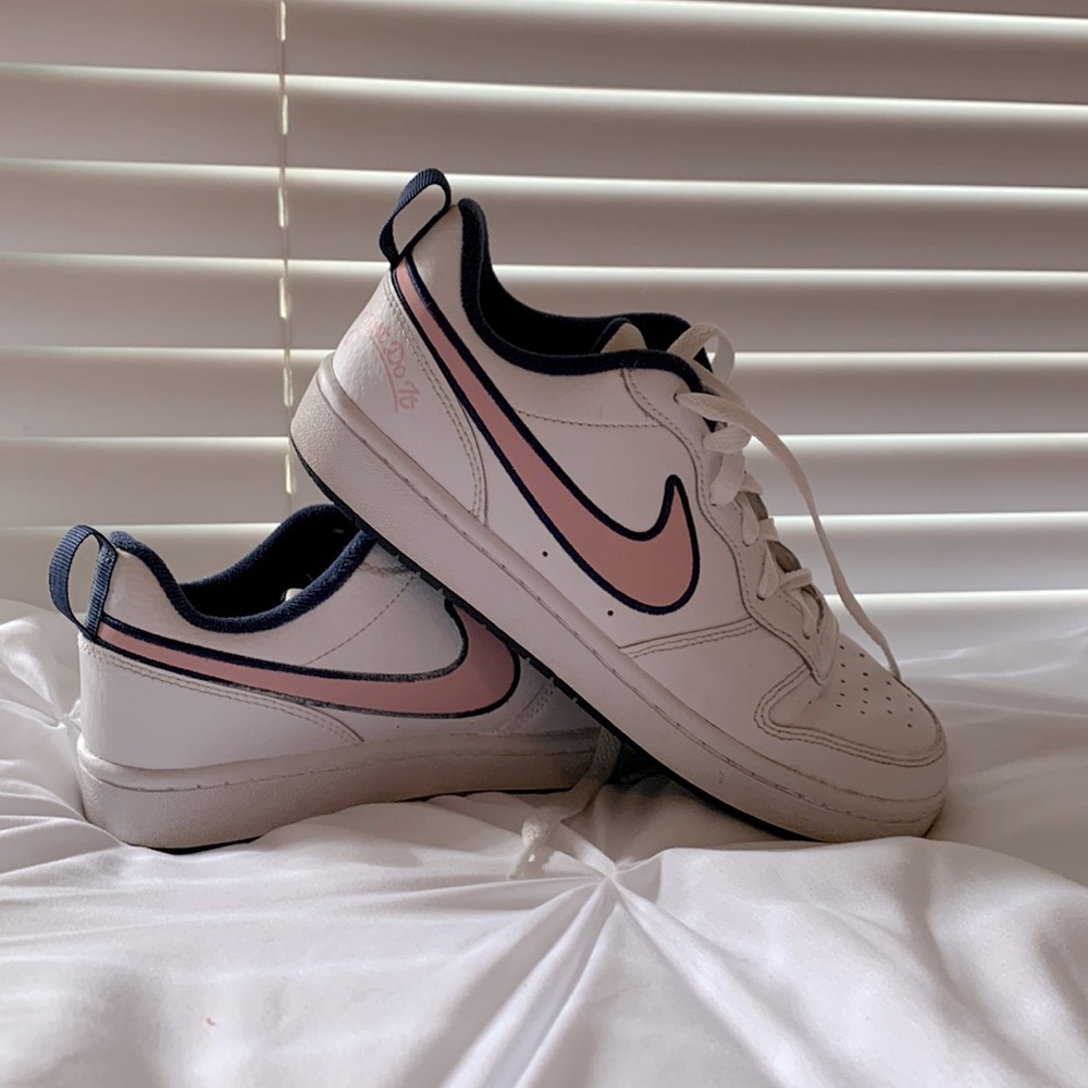 Nike Air Force One’s pink